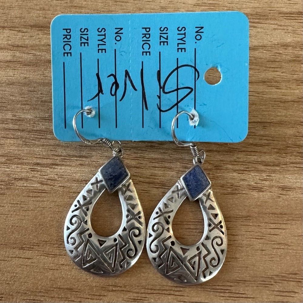 925 Sterling Silver Earrings Pretty Design with Blue